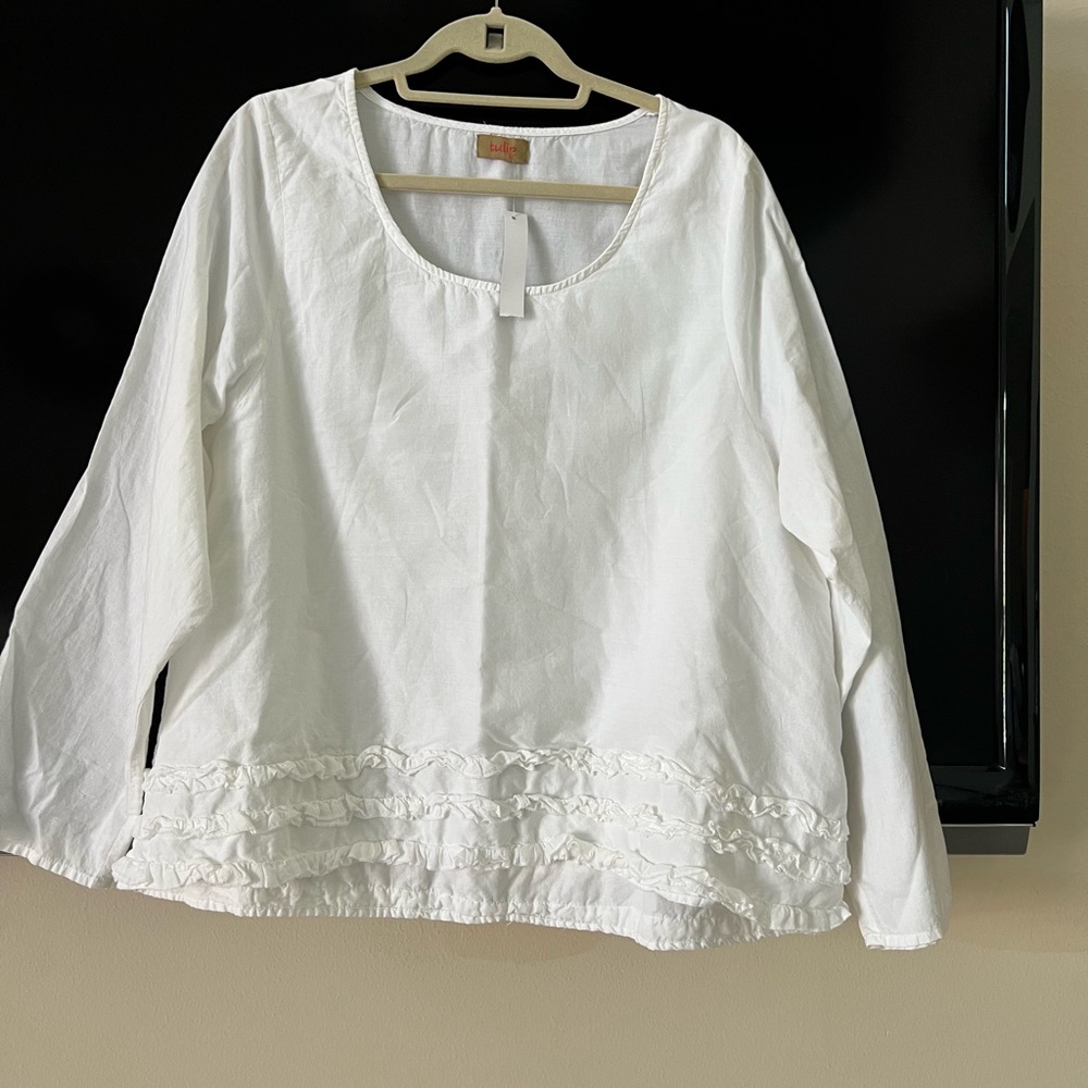 White blouse long sleeve